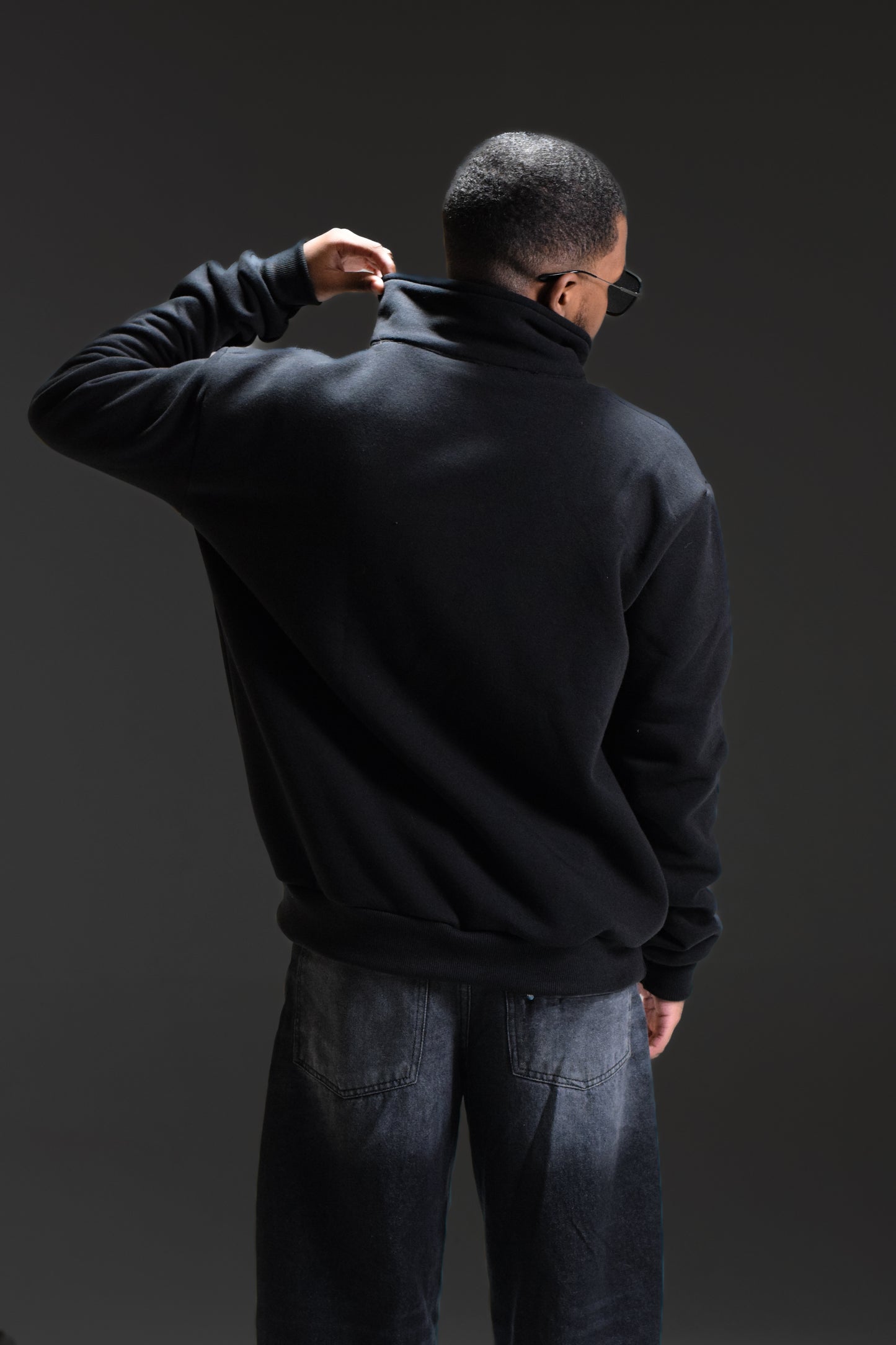 Black Normal-Fitted quarter zip